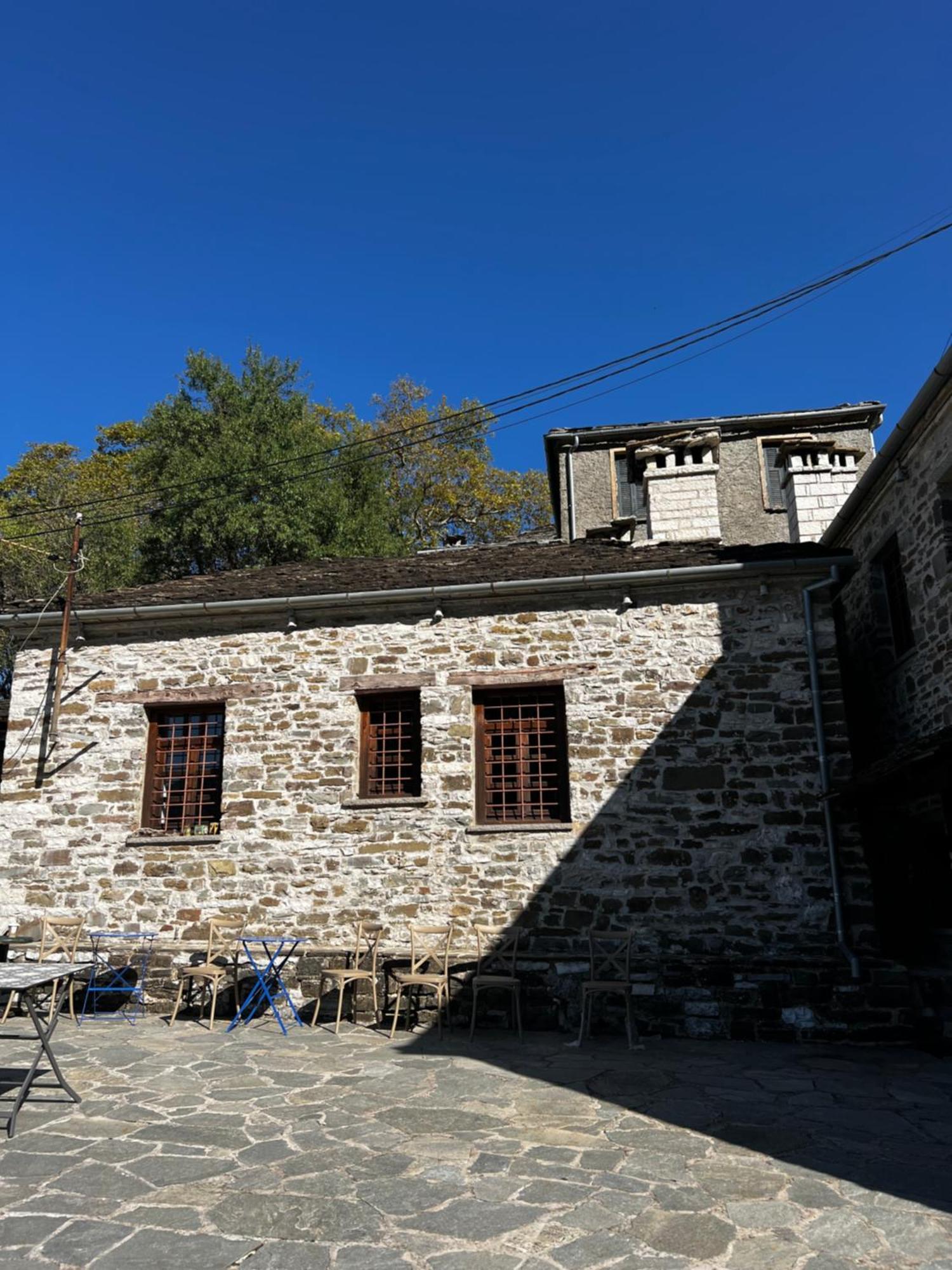 Ikojenia Traditional Lodge Papingo Buitenkant foto