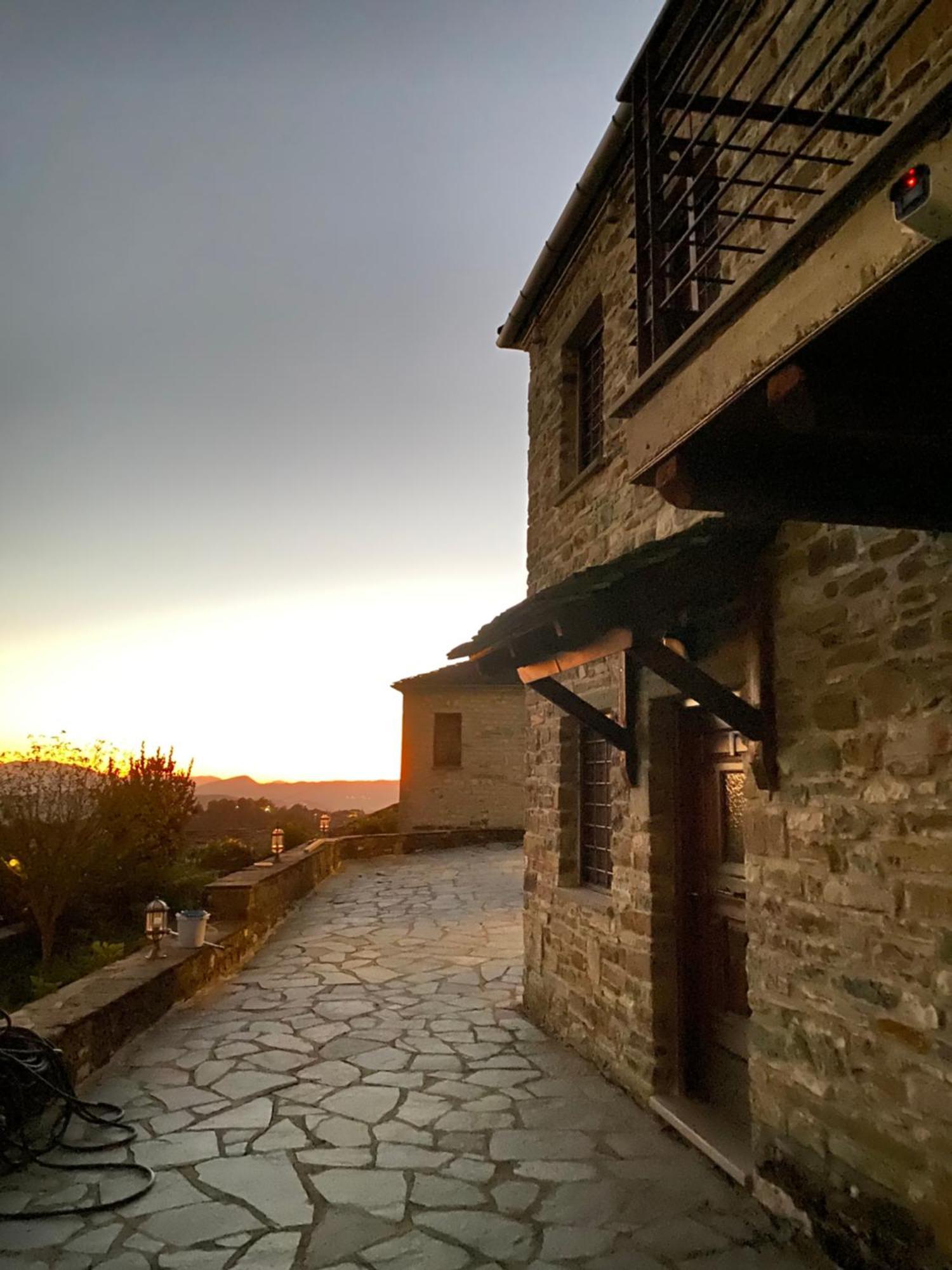 Ikojenia Traditional Lodge Papingo Buitenkant foto
